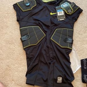 Nike pro combat hyper strong compression shirt, NWT